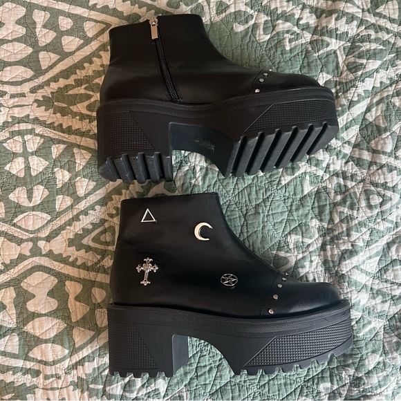 DISTURBIA wedge platform goth boots size 9 Womens - Picture 2 of 10